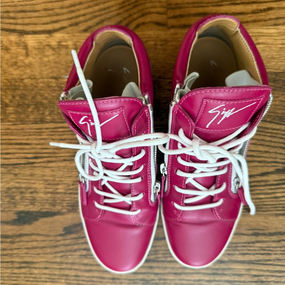 Leather Giuseppe Zanotti Pink High-Top Sneakers with White Laces